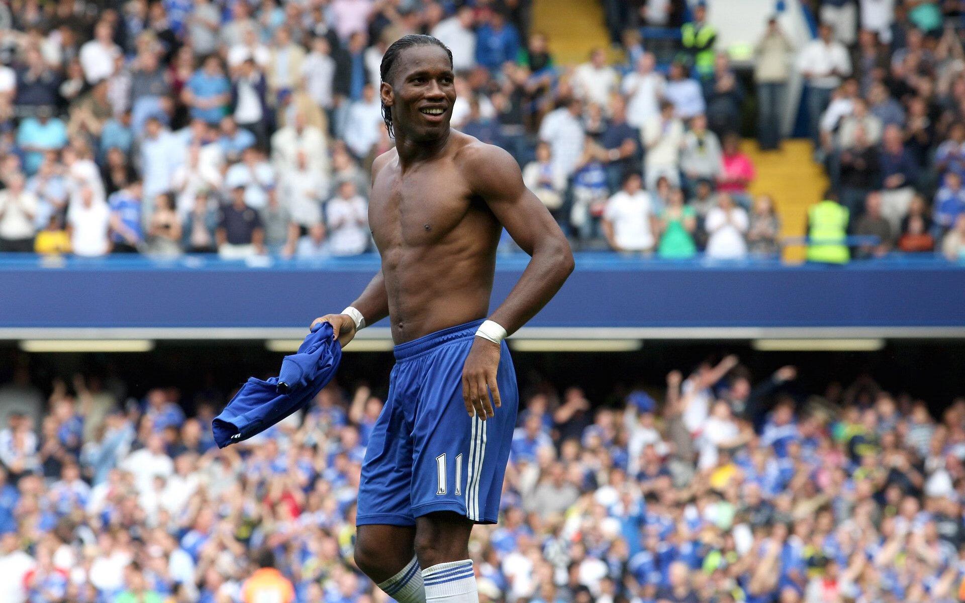 三冠王功成！曼城队史首座大耳杯，瓜帅欧冠戴帽铸就传奇